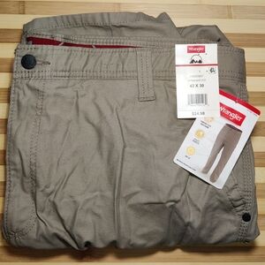 Wrangler Men’s Outdoor All Terrain Cargo Pant with UPF 30 Protection 42x30 Gray